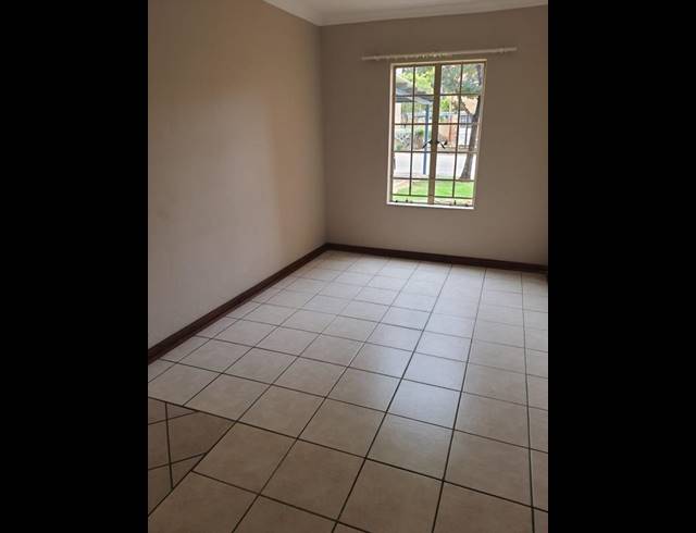 1 BEDROOM PROPERTY TO RENT IN SILVER LAKES
